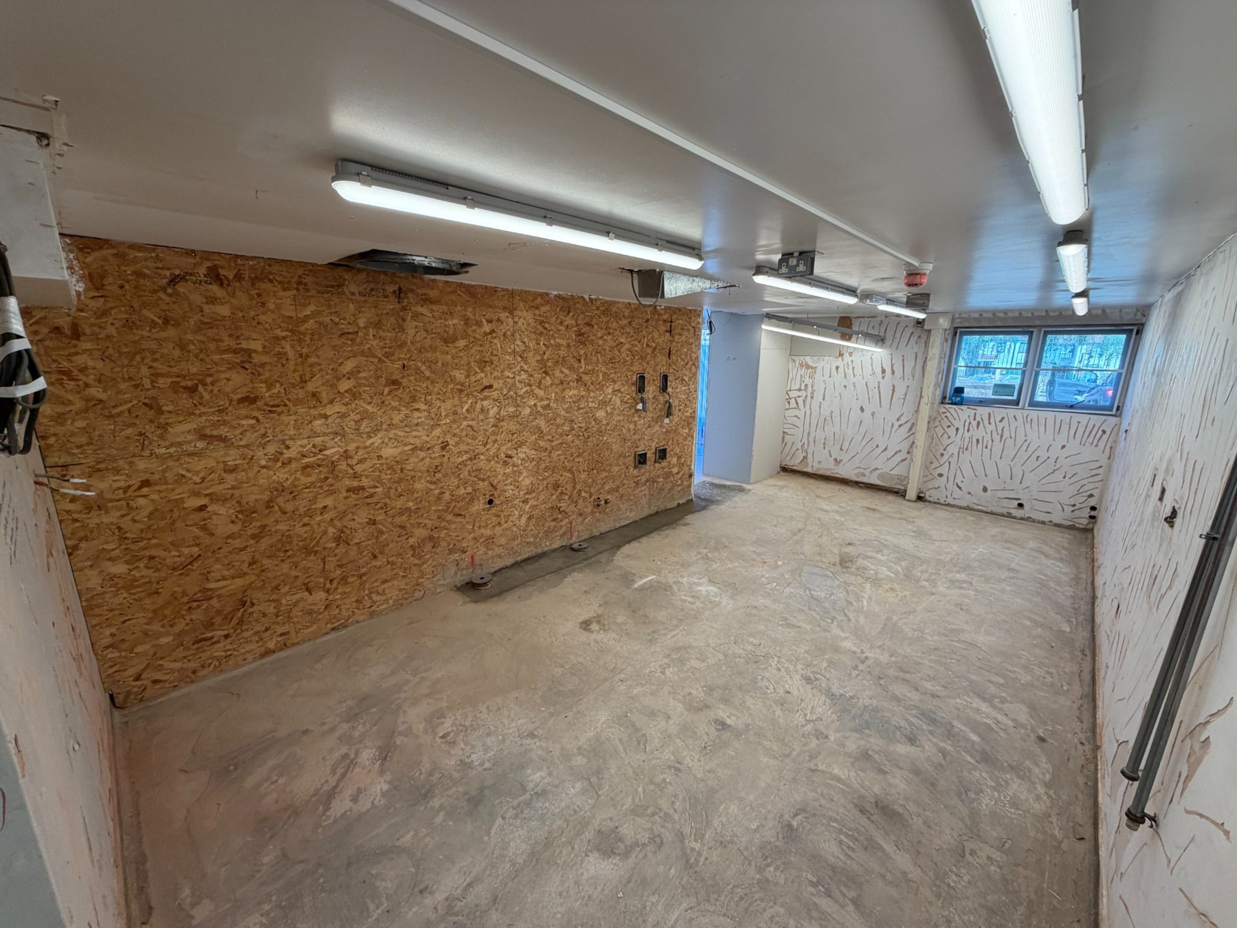 Louth Primary School: School kitchen refurbishment in progress