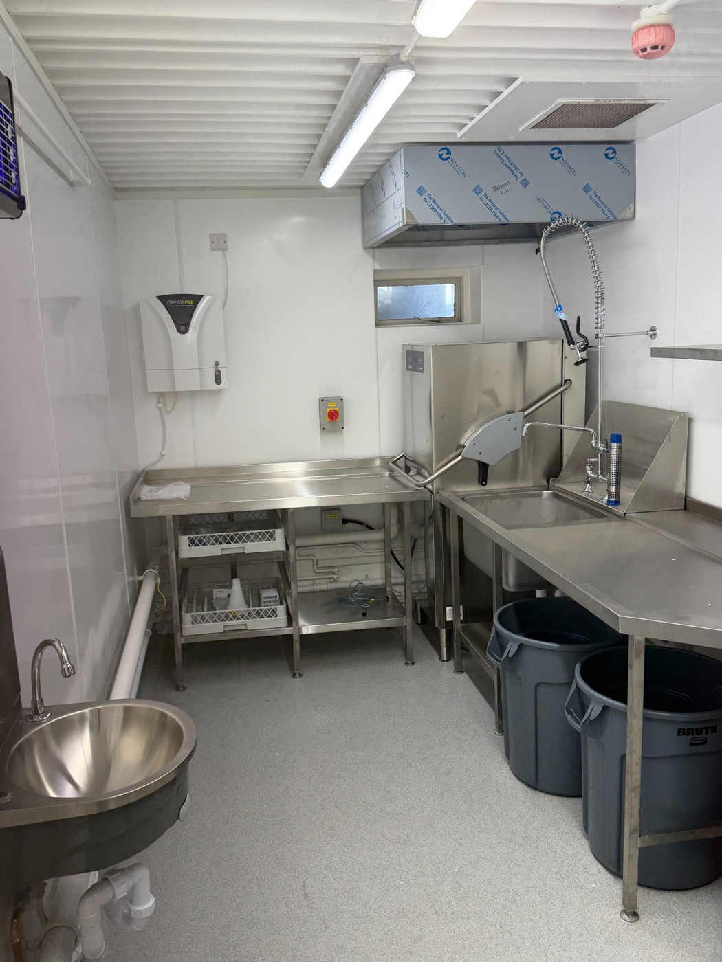Louth Primary School: Completed refurbished kitchen space; kitchen supplied by others